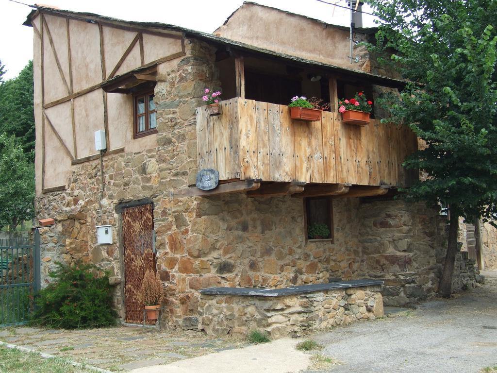 Casa Aurora Guest House San Esteban del Toral Exterior photo